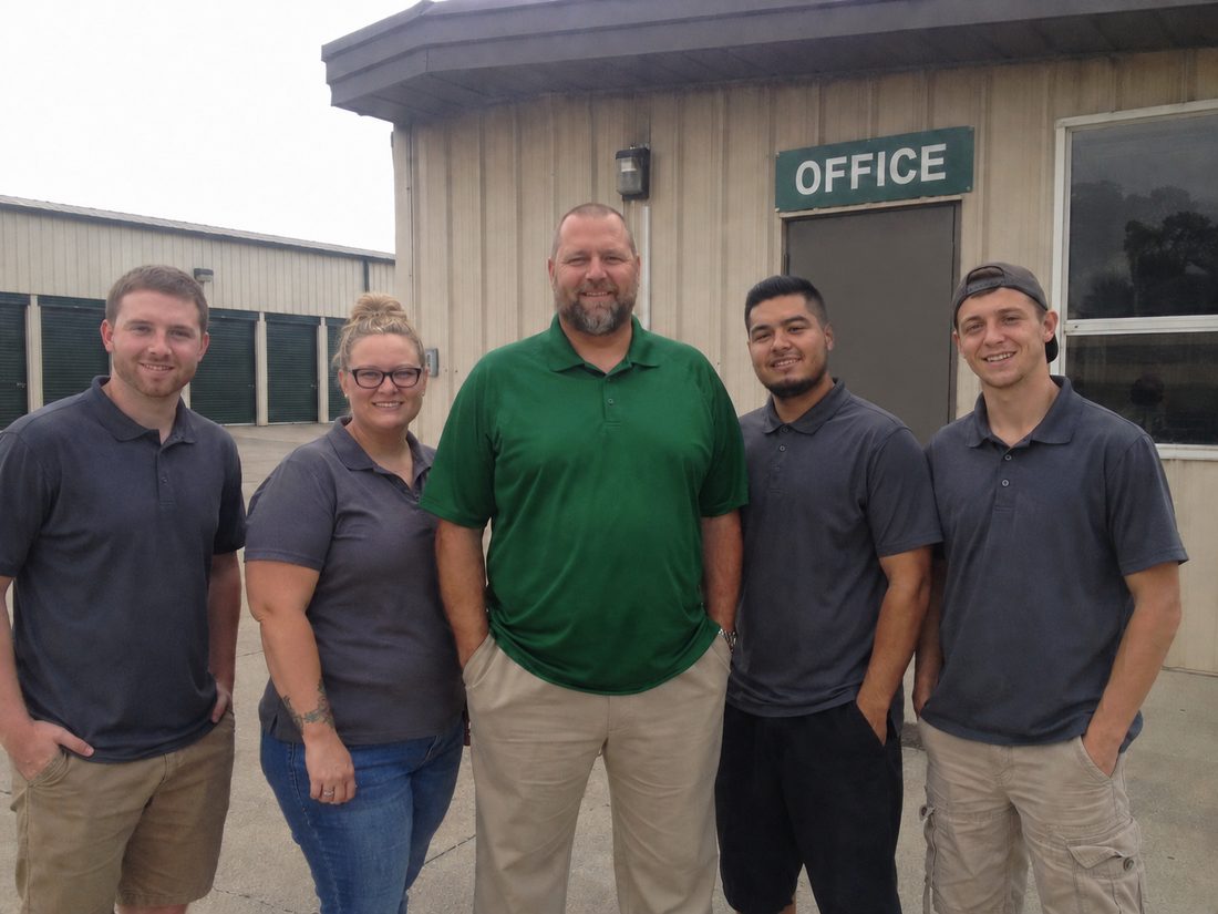 Pest control professionals in Fountainebleau, FL